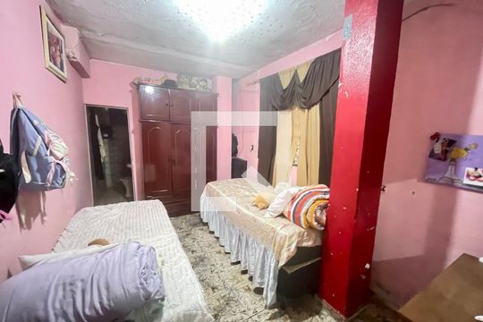 Quarto 2 de casa à venda com 5 quartos, 200m² em Jardim Santa Ines, Guarulhos