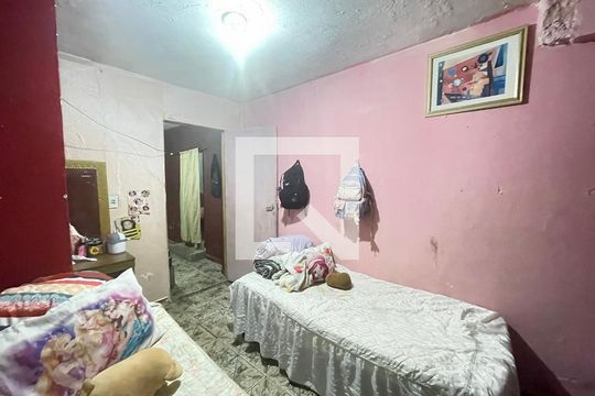 Quarto 2 de casa à venda com 5 quartos, 200m² em Jardim Santa Ines, Guarulhos