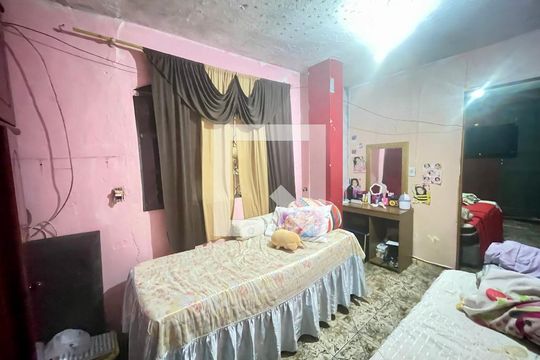 Quarto 2 de casa à venda com 5 quartos, 200m² em Jardim Santa Ines, Guarulhos