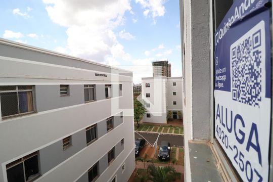 Placa de apartamento para alugar com 2 quartos, 45m² em Gávea, Uberlândia