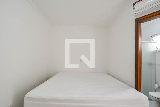 Suíte de apartamento para alugar com 2 quartos, 72m² em Vila Humaita, Santo André