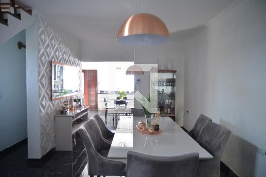 Sala de casa à venda com 5 quartos, 320m² em Vila Sao Pedro, Santo André