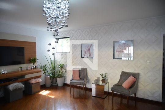 Sala de casa à venda com 5 quartos, 320m² em Vila Sao Pedro, Santo André