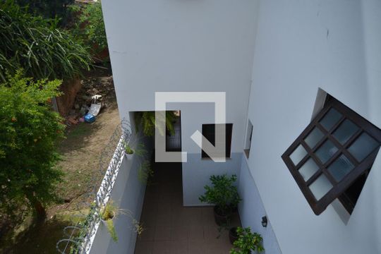 Sacada de casa à venda com 5 quartos, 320m² em Vila Sao Pedro, Santo André