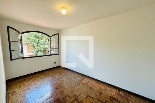 Quarto 1 de casa à venda com 4 quartos, 150m² em Jardim Aida, Guarulhos