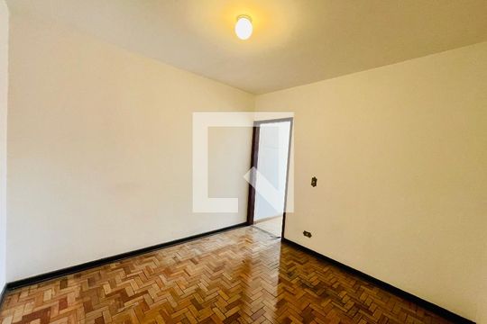 Quarto 2 de casa à venda com 4 quartos, 150m² em Jardim Aida, Guarulhos