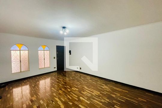 Sala de casa à venda com 4 quartos, 150m² em Jardim Aida, Guarulhos