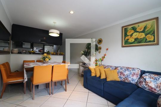 Sala de apartamento à venda com 3 quartos, 177m² em Vila Eldizia, Santo André