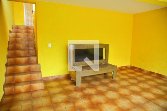 Garagem  de casa à venda com 2 quartos, 200m² em Jardim Calux, São Bernardo do Campo