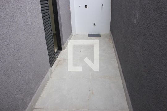 Lavanderia e corrredor de casa à venda com 3 quartos, 125m² em Jardim Paraventi, Guarulhos