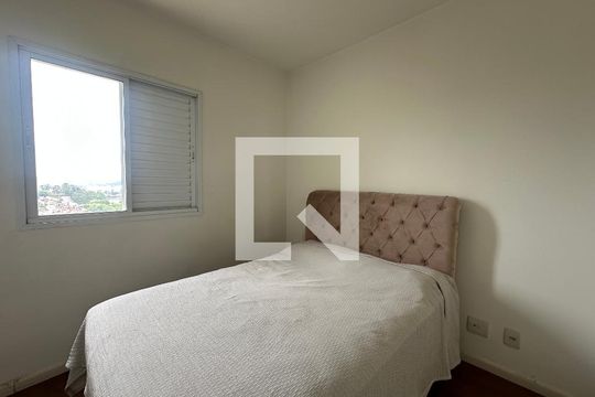 Suíte de apartamento para alugar com 3 quartos, 85m² em Jardim Tupanci, Barueri