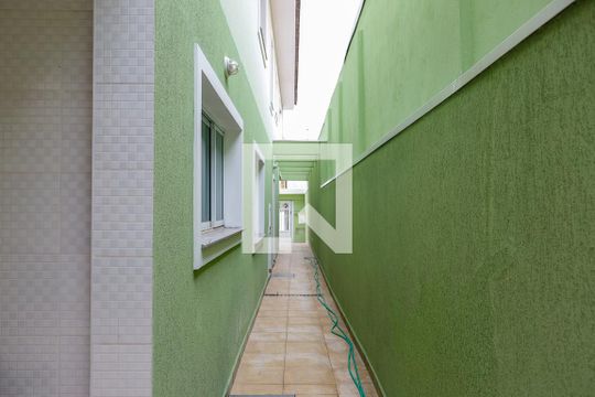 Corredor de casa à venda com 4 quartos, 162m² em Umuarama, Osasco