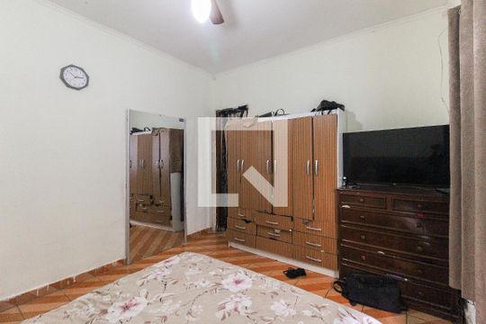 Suíte de casa à venda com 3 quartos, 74m² em Vila Carmosina, São Paulo