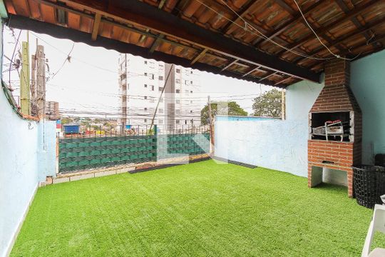 Varanda de casa à venda com 3 quartos, 74m² em Vila Carmosina, São Paulo