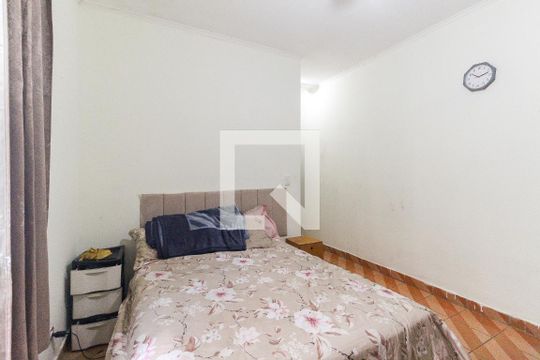 Suíte de casa à venda com 3 quartos, 74m² em Vila Carmosina, São Paulo