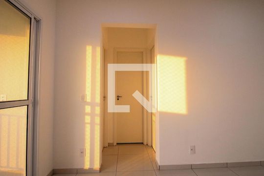 Sala/Cozinha de apartamento para alugar com 2 quartos, 40m² em Vila Tolstoi, São Paulo