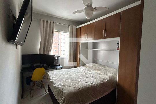 Quarto 1 de apartamento para alugar com 2 quartos, 70m² em Colubandê, São Gonçalo