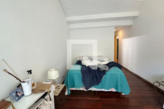 Quarto 1 de casa para alugar com 2 quartos, 400m² em Vargem Pequena, Rio de Janeiro