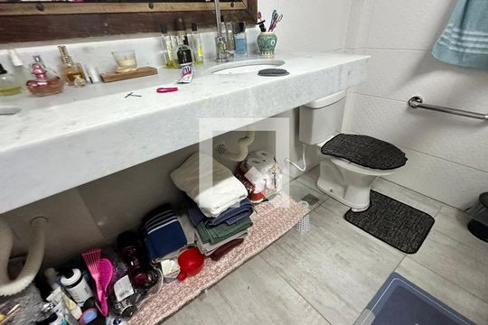 Banheiro quarto 1 de casa para alugar com 2 quartos, 400m² em Vargem Pequena, Rio de Janeiro