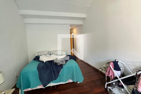 Quarto 1 de casa para alugar com 2 quartos, 400m² em Vargem Pequena, Rio de Janeiro