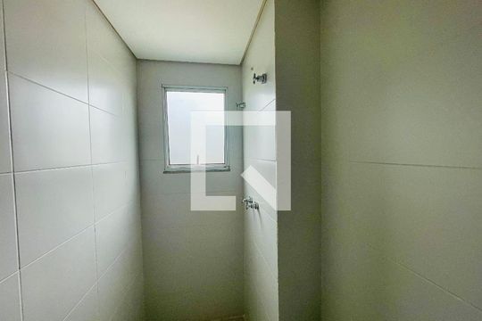 Banheiro 1 de apartamento à venda com 2 quartos, 66m² em Vila Galvão, Guarulhos
