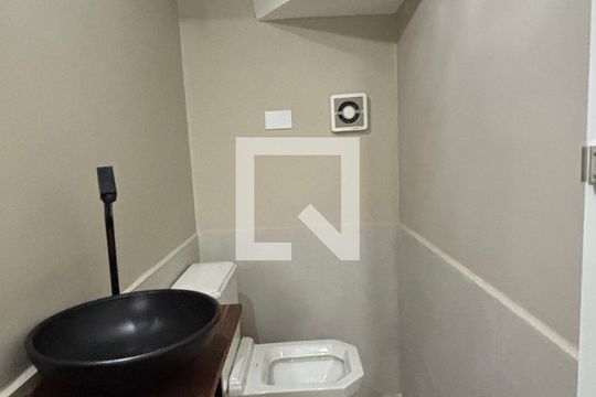 Lavabo de casa de condomínio à venda com 4 quartos, 144m² em Vila Sao Pedro, Santo André