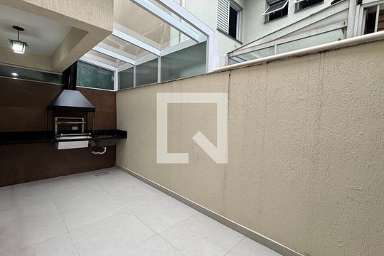Varanda Sala de casa de condomínio à venda com 4 quartos, 144m² em Vila Sao Pedro, Santo André