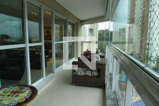 Varanda de apartamento para alugar com 3 quartos, 225m² em Umuarama, Osasco