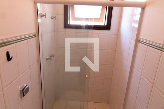 Banheiro da Suíte 1 de casa de condomínio à venda com 4 quartos, 230m² em Conjunto Habitacional Vila Santana (Sousas), Campinas