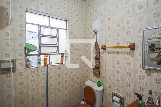 Banheiro de casa à venda com 1 quarto, 130m² em Jardim Petroni, São Bernardo do Campo
