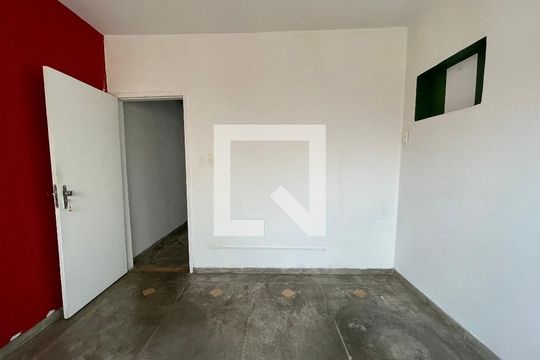 Quarto 1 de casa para alugar com 2 quartos, 65m² em Caxingui, São Paulo