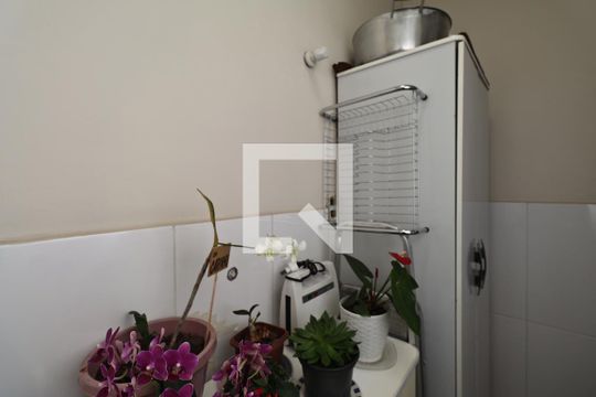 Lavanderia 1 de apartamento à venda com 2 quartos, 144m² em Jardim Stella, Santo André