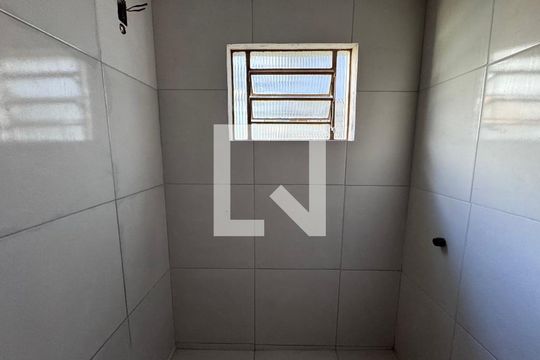 Banheiro Social de casa para alugar com 2 quartos, 90m² em Rio dos Sinos, São Leopoldo