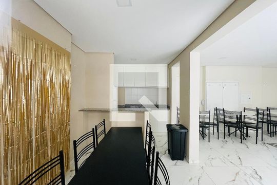 Área comum de apartamento para alugar com 2 quartos, 40m² em Jardim Adriana, Guarulhos