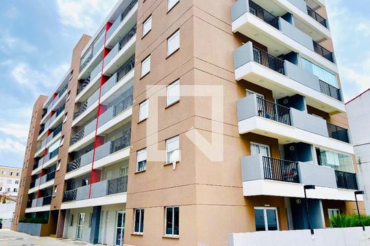 Fachada do bloco de apartamento para alugar com 2 quartos, 40m² em Jardim Adriana, Guarulhos