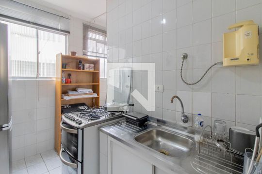 Cozinha de apartamento à venda com 2 quartos, 55m² em Jardim Tranquilidade, Guarulhos
