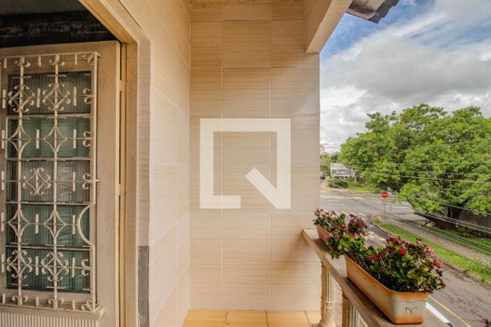 Sala - Varanda de casa à venda com 2 quartos, 150m² em Vila Jardim, Porto Alegre