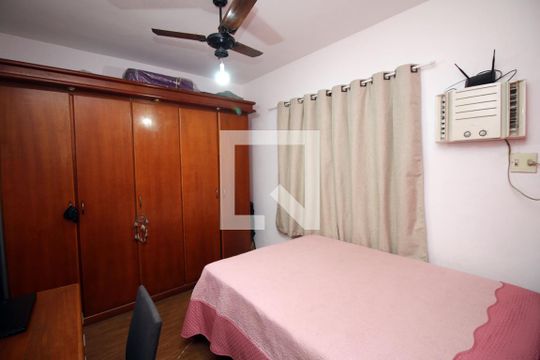 Quarto 2 de casa à venda com 4 quartos, 130m² em Penha Circular, Rio de Janeiro