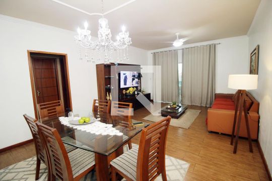 Sala de casa à venda com 4 quartos, 130m² em Penha Circular, Rio de Janeiro