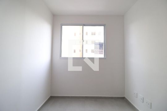 Sala de apartamento para alugar com 2 quartos, 44m² em Jardim Sul, Uberlândia
