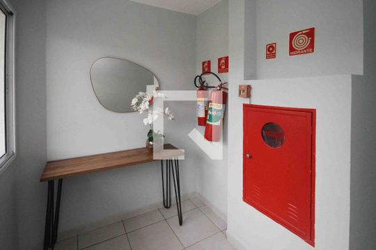 Hall de apartamento à venda com 2 quartos, 50m² em Jardim Vila Formosa, São Paulo