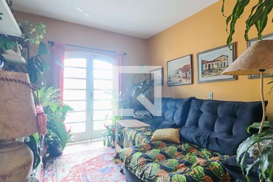Quarto 1 de casa à venda com 2 quartos, 125m² em Jardim Pazini, São Paulo