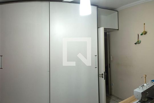 Casa à venda com 4 quartos, 101m² em Quitaúna, Osasco