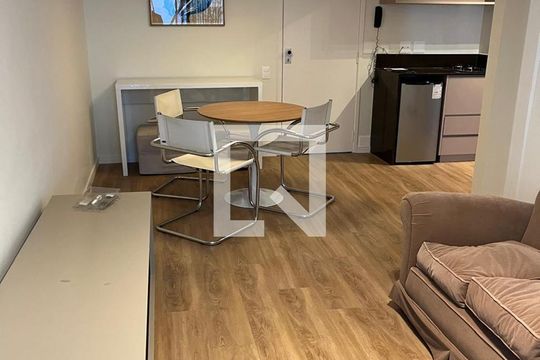 Sala de apartamento à venda com 1 quarto, 43m² em Jardins, São Paulo