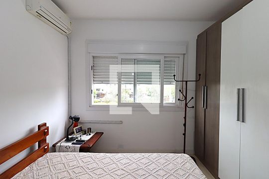 Suíte - Janela  de apartamento à venda com 2 quartos, 60m² em São Sebastião, Porto Alegre