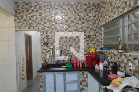 Casa para alugar com 3 quartos, 280m² em Luz, Nova Iguaçu