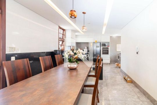 Sala de casa para alugar com 4 quartos, 398m² em Cidade Nova, Belo Horizonte