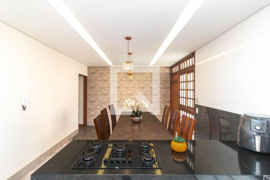 Cozinha de casa para alugar com 4 quartos, 398m² em Cidade Nova, Belo Horizonte