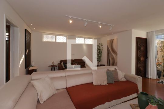 Sala de casa à venda com 3 quartos, 310m² em Vila Bastos, Santo André
