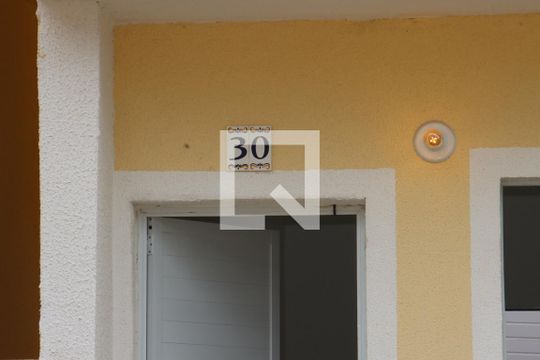 Casa de Condomínio para alugar com 2 quartos, 80m² em Chácara Ondas Verdes, Cotia